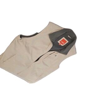 Stylish 🔥Izod Puffer. Beige exterior with gray interior. Perfect for layering.